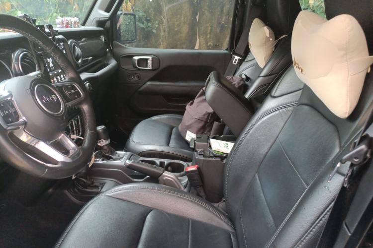 Used Jeep Wrangler 2022 2.0T High Altitude Four-Door Edition Left Front Seat