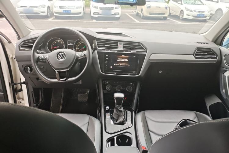 Used Volkswagen Tiguan L 2021 330TSI Automatic Two-Wheel Drive Smart Edition
