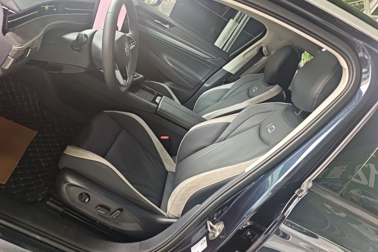 Used Volkswagen ID.7 VIZZION 2024 PRO Model Left Front Seat