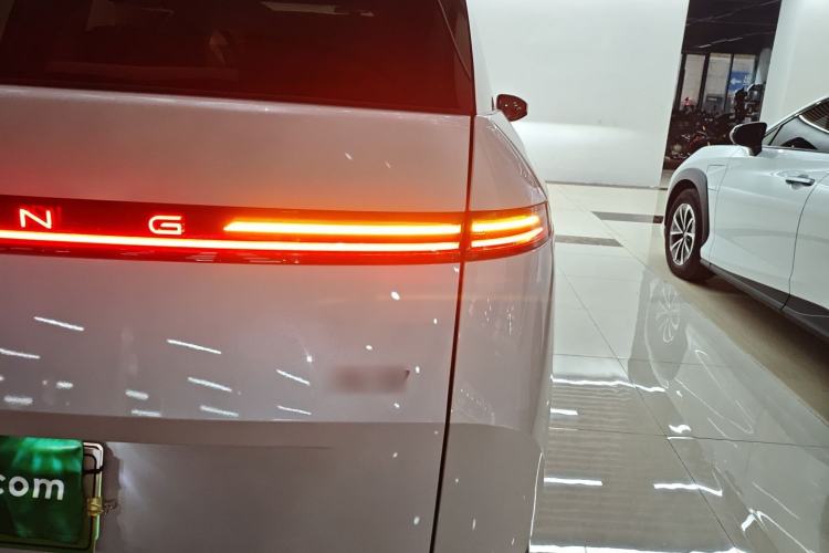 Used XPeng X9 2025 740 Ultra-Long Range Max