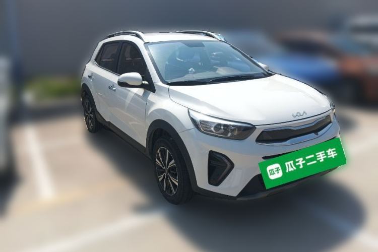 Used Kia kx1 Stonic 2021 1.4L Automatic Fun Edition Front Right 45 Deg