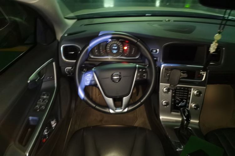 Used Volvo S60 2019 S60L Facelift T5 Intelligent Advanced Edition Steering Wheel