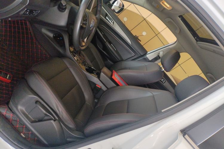 Used CHANGAN CS75 2017 Shangkui Edition 1.5T Automatic Fengyue Model
