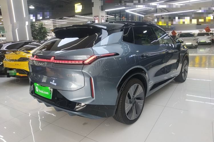 Used Lynk & Co 08 EM-P 2025 220 km All-Wheel-Drive Performance Halo