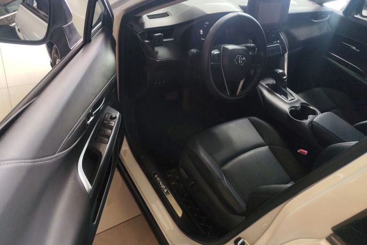 Used Toyota Venza 2022 2.0L CVT Two-Wheel Drive Luxury Edition