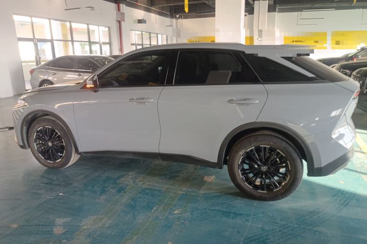 Used Venucia V 2023 260T Idol Edition Pro