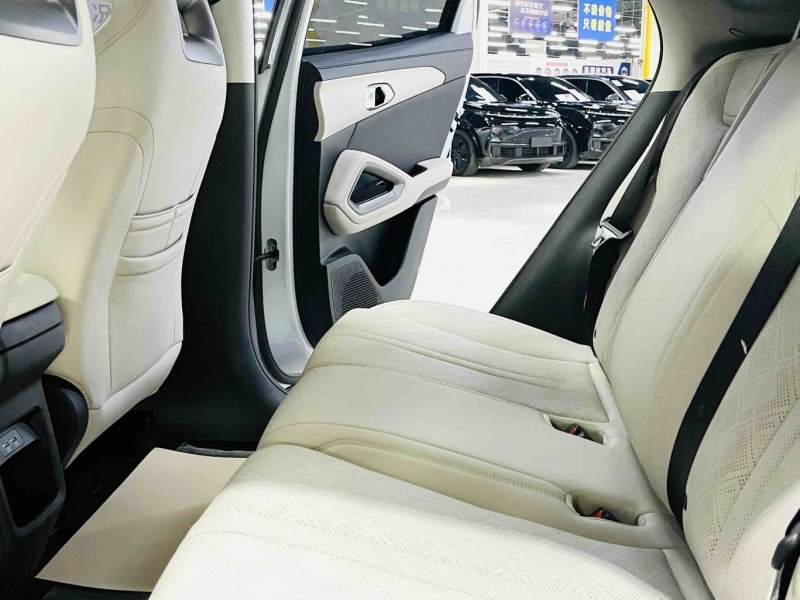 Used BYD Yuan UP 2024 401 km Active Version — 34