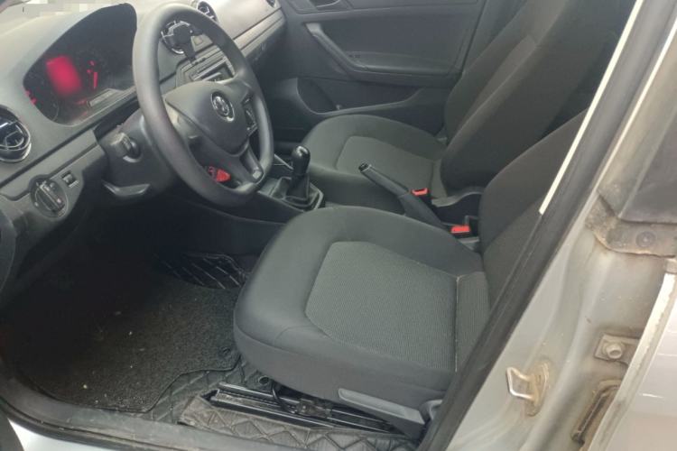 Used Volkswagen Jetta 2017 1.5L Manual Fashion Edition