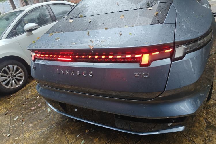 Used Lynk & Co Z10 2025 95 kWh 702 km All-Wheel Drive Intelligent Driving Ultra
