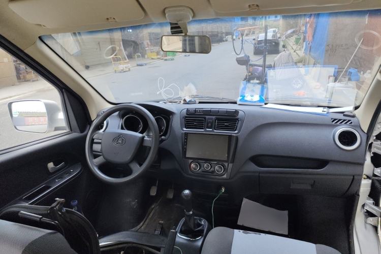Used CHANGAN KAICHENG Ruixing M60 2020 1.5L Standard Version China VI 6-Seater DAM15KR Center Console