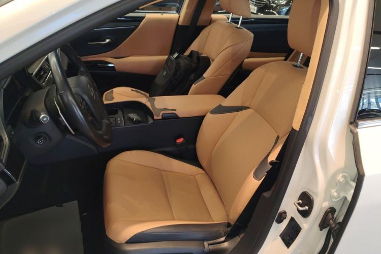 Used Lexus ES 2022 300h Excellence Edition