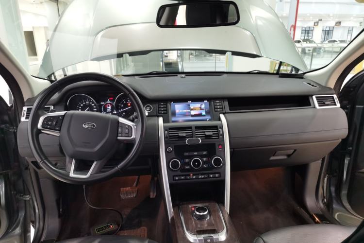 Used Land Rover Discovery Sport 2018 240 PS SE Version
