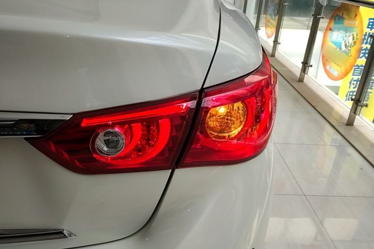 Used Infiniti Q50L 2016 2.0T Comfort Edition Right Rear Taillight