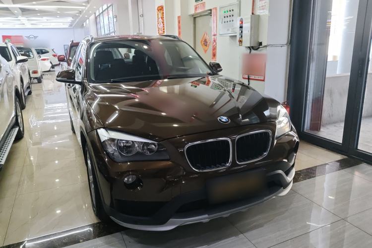 Used BMW X1 2015 sDrive18i Fashion Upgrade Edition Front Right 45 Deg