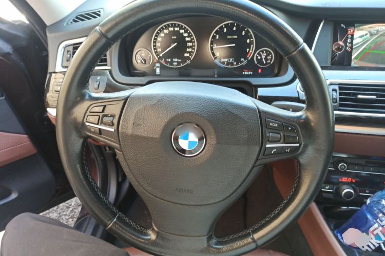 Used BMW 5 Series GT 2015 528i Leading Model