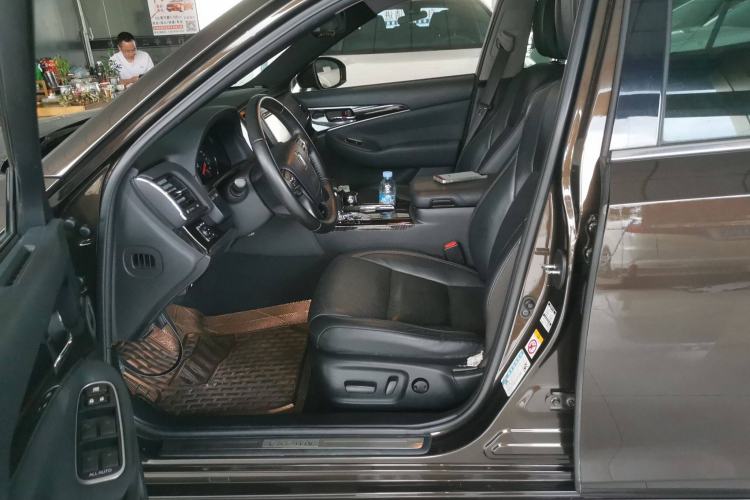 Used Toyota Crown 2015 2.0T Fashion Edition
