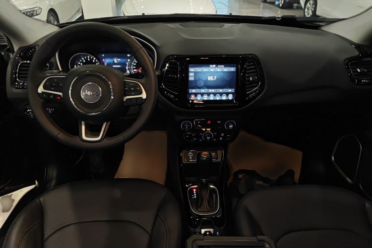 Used Jeep Compass 2019 220T Automatic Family Edition