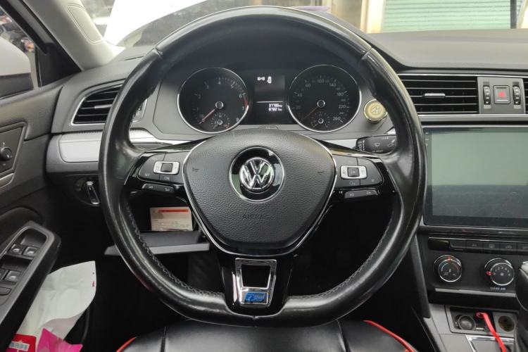 Used Volkswagen Lamando 2017 230TSI DSG Fashion Edition
