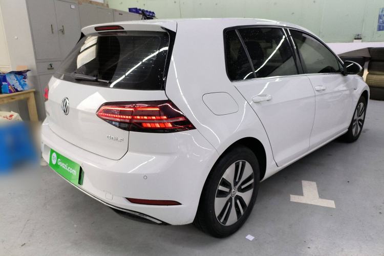 Used Volkswagen Golf Pure Electric 2020 Chari Rear Right 45 Deg