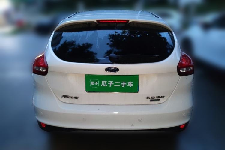 Used Ford Focus 2015 Hatchback EcoBoost 125 Automatic Supreme Style Edition