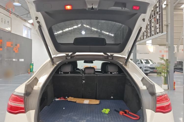 Used Mercedes-Benz GLC Coupe 2018 GLC 200 4MATIC Coupe SUV
