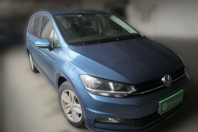 Used Volkswagen Touran 2018 Volkswagen Touran L 1.6L Manual Trend Edition Front Right 45 Deg