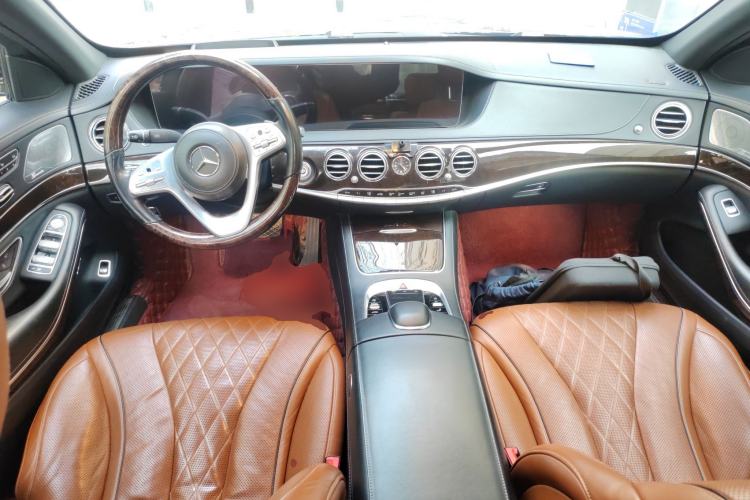 Used Mercedes-Benz Maybach S-Class 2020 S 450 4MATIC Collector's Edition Center Console