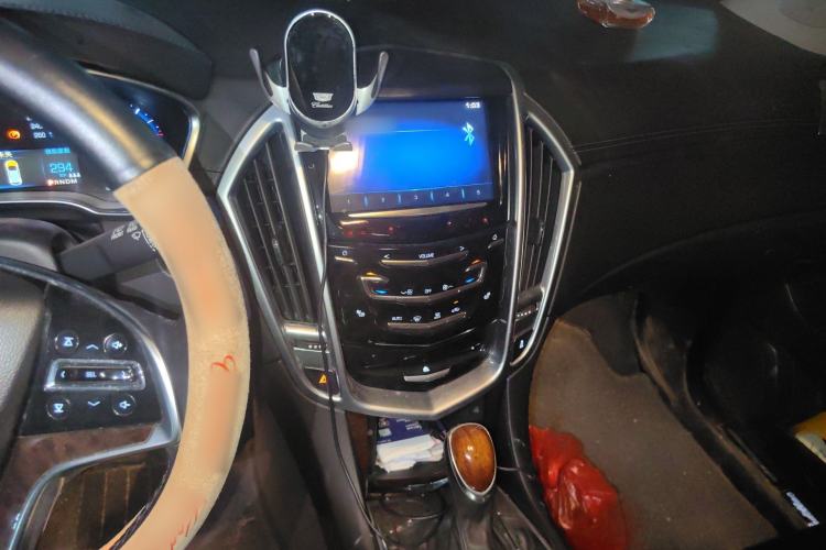 Used Cadillac SRX 2014 3.0L Elite Model Audio And AC Panel