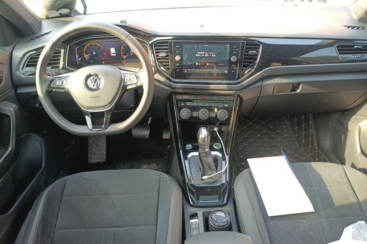 Used Volkswagen T-ROC 2018 280TSI DSG Two-Wheel-Drive Luxury Version China V Emission Standard
