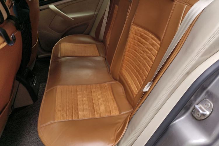 Used Skoda Octavia 2015 Classic Model 1.6L Manual Yijie Edition
