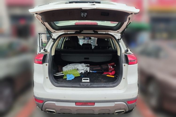 Used Geely Auto Emgrand X7 Sport 2016 2.0L Manual ZhiShang Version
