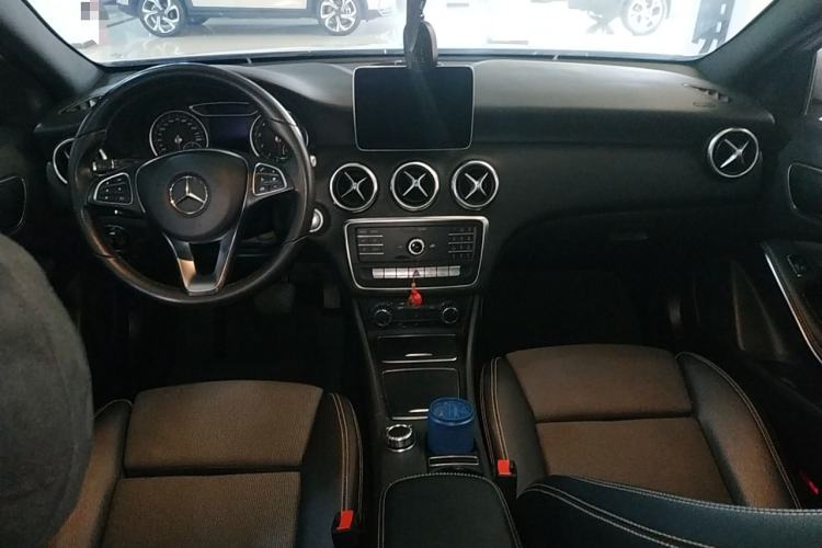 Used Mercedes-Benz A-Class 2018 A 200 Dynamic Edition Center Console