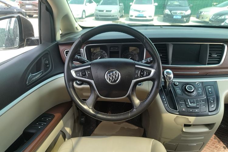 Used Buick GL8 2017 25S Prestige Version China V Standard Steering Wheel