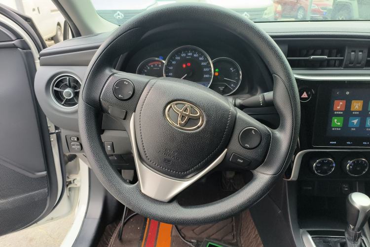 Used Toyota Levin 2017 Revised 185T CVT Elite Edition China V Standard Steering Wheel