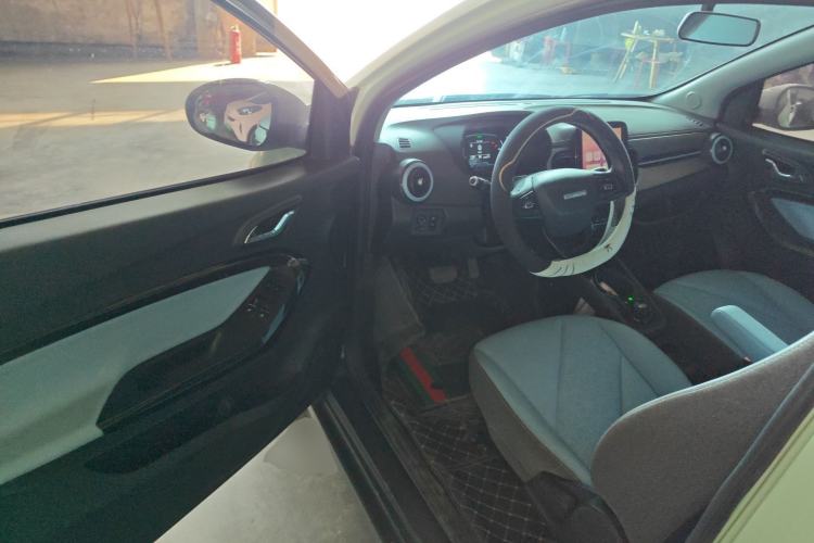 Used Chery Little Ant 2022 Revised Version Sweet Pink Edition Half-Sugar Version Lithium Iron Phosphate 30.7 kWh 30 kW 301 km Driver Seat