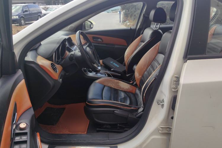 Used Chevrolet Cruze 2013 Hatchback 1.6L Automatic Luxury Model
