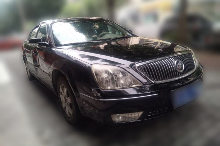 Used Buick LaCrosse 2006 2.4 Luxury Model Front Right 45 Deg