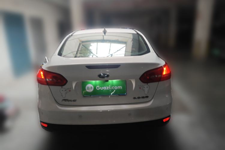 Used Ford Focus 2018 Sedan Classic 1.6L Automatic Trendy SmartDrive Edition Exterior 4