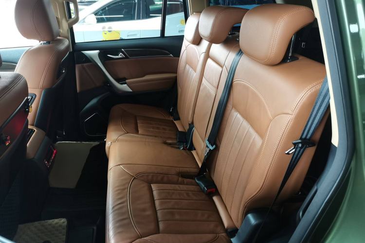 Used Haval H9 2015 2.0T Four-Wheel Drive Ultra-Luxury 7-Seater