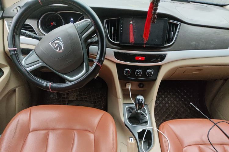 Used Baojun 730 2016 1.5L Manual Standard Version 7 Seats