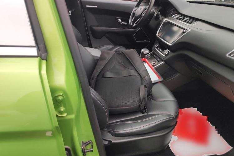 Used Land X7 2016 2.0T Panoramic Prestige Edition
