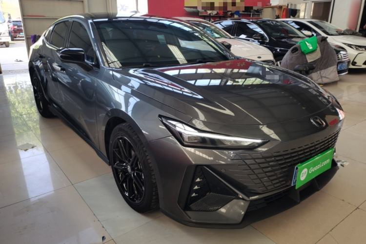 Used CHANGAN UNI-V 2023 1.5T Prestige Model Front Right 45 Deg