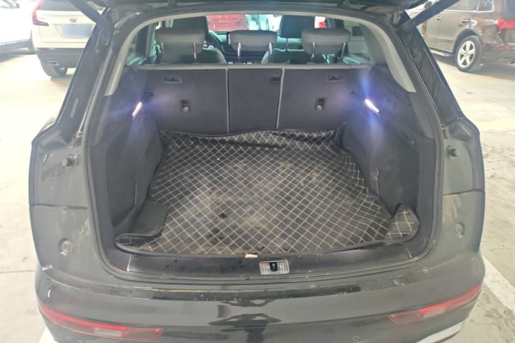 Used Audi Q5L 2021 40 TFSI Luxury Dynamic Edition Trunk