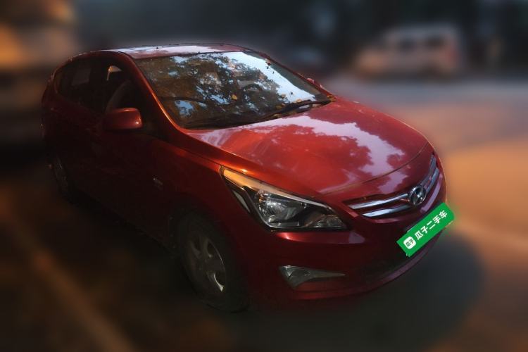 Used Hyundai Verna Ray 2014 1.4L Automatic GLX Front Right 45 Deg