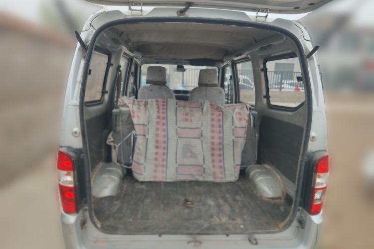 Used Wuling Zhiguang 2010 1.0L New Version Practical Short-Body L2Y Trunk