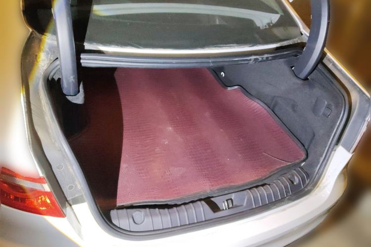 Used Jaguar XFL 2020 XFL 2.0T P200 Two-Wheel-Drive Elite Edition Trunk