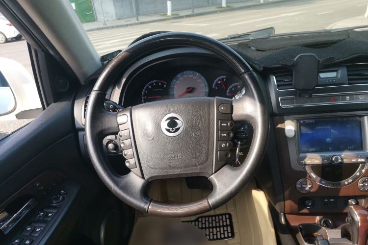 Used SsangYong Rexton W 2014 2.0T Four-Wheel Drive Luxury Navigation Version with 7 Seats