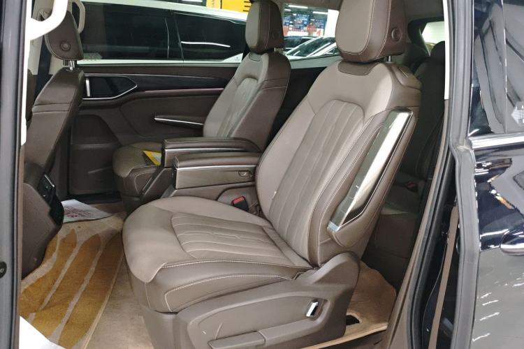 Used Volkswagen Viloran 2023 380TSI Luxury Edition