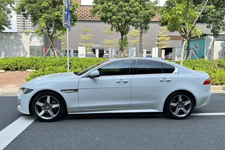 Used Jaguar XE 2017 2.0T 200 PS R-Sport