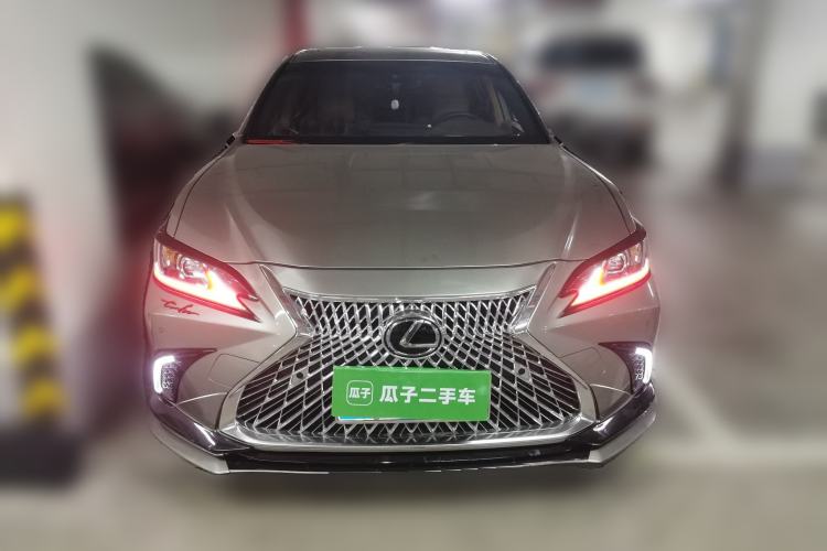 Used Lexus ES 2022 300h Excellence Edition